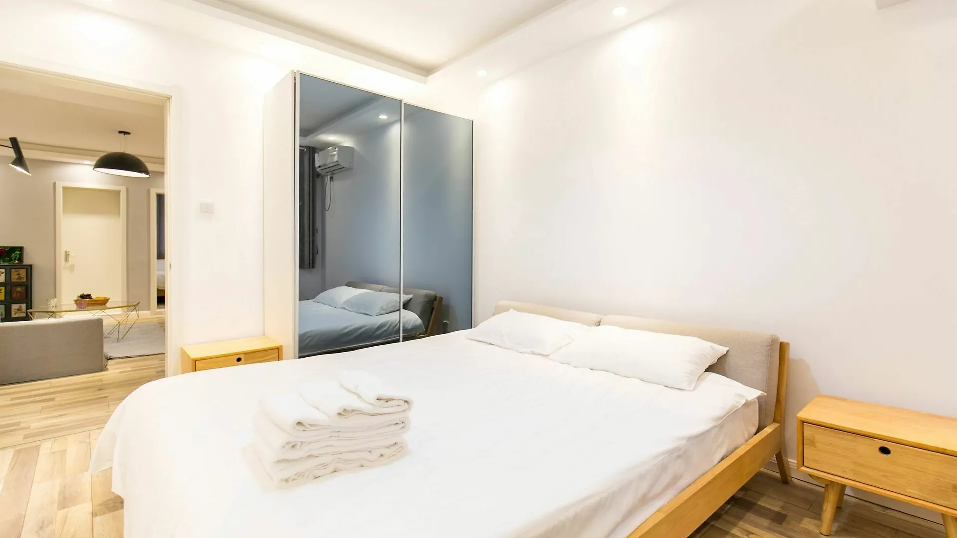 N2Haus Yanan West Road 4 Bedrooms Shanghái